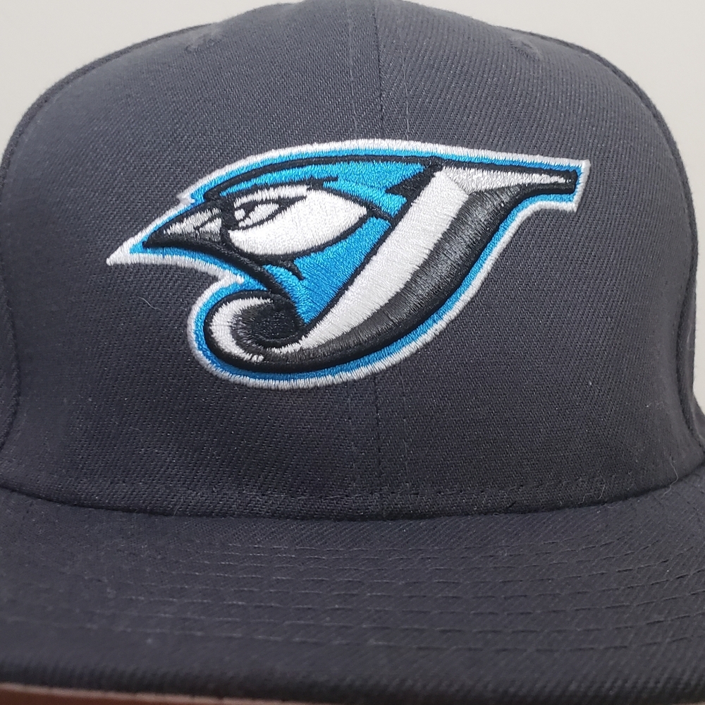 New Era 59Fifty Toronto Blue Jays 30th Anniv. Fitted Hat. Size 7 1/2. Gray